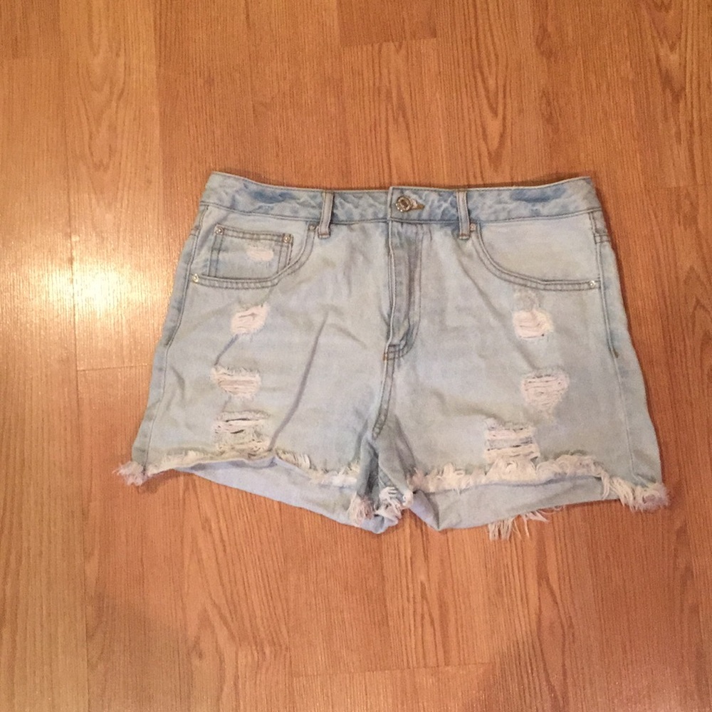 Light wash denim mid waist shorts